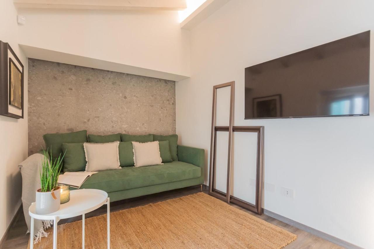 Muralto'S Nest By Rent All Como Exterior photo
